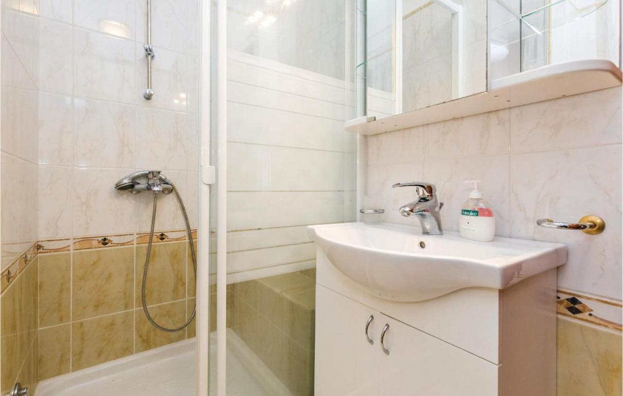 Lovely Apartment In Matulji With Kitchen Exterior foto